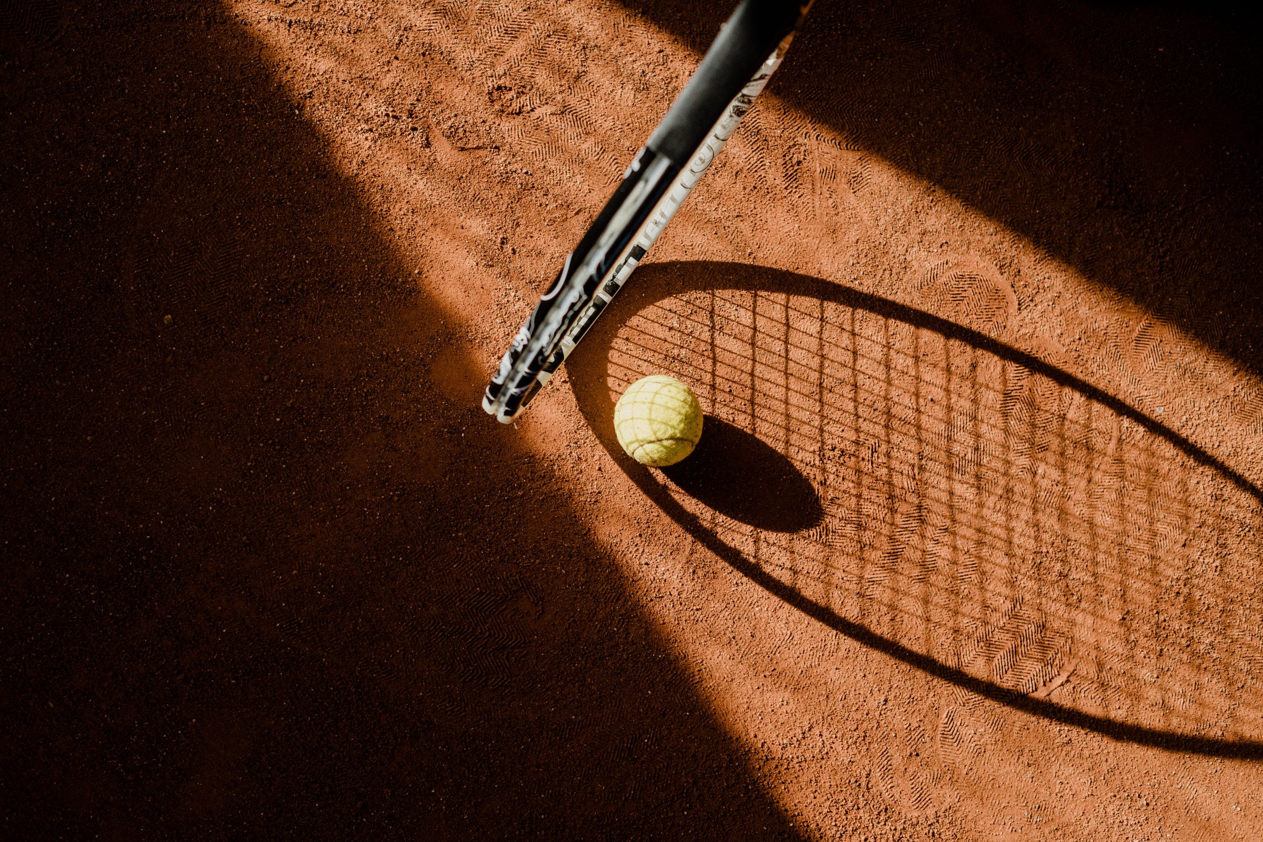 découvrez le montant exact des gains du vainqueur de roland garros, le prestigieux tournoi de tennis sur terre battue, et les détails sur la répartition des prix en argent.